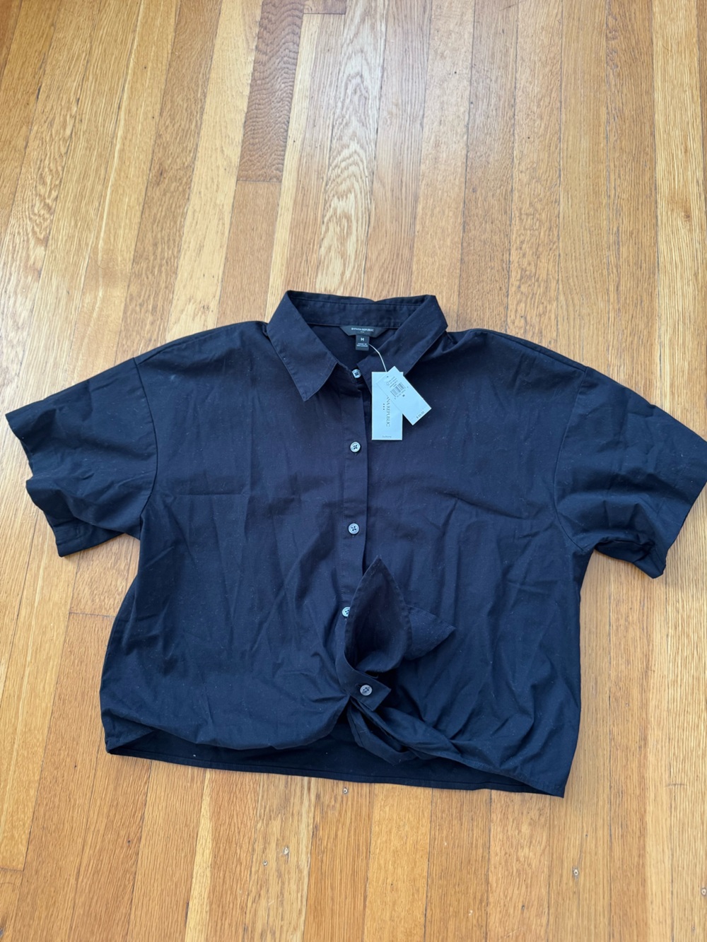 Banana Republic Black Short-Sleeve Button-Down Shirt